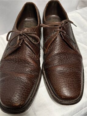 Classic Men's Brown Leather Chukka Boots - Timeless Lace-Up